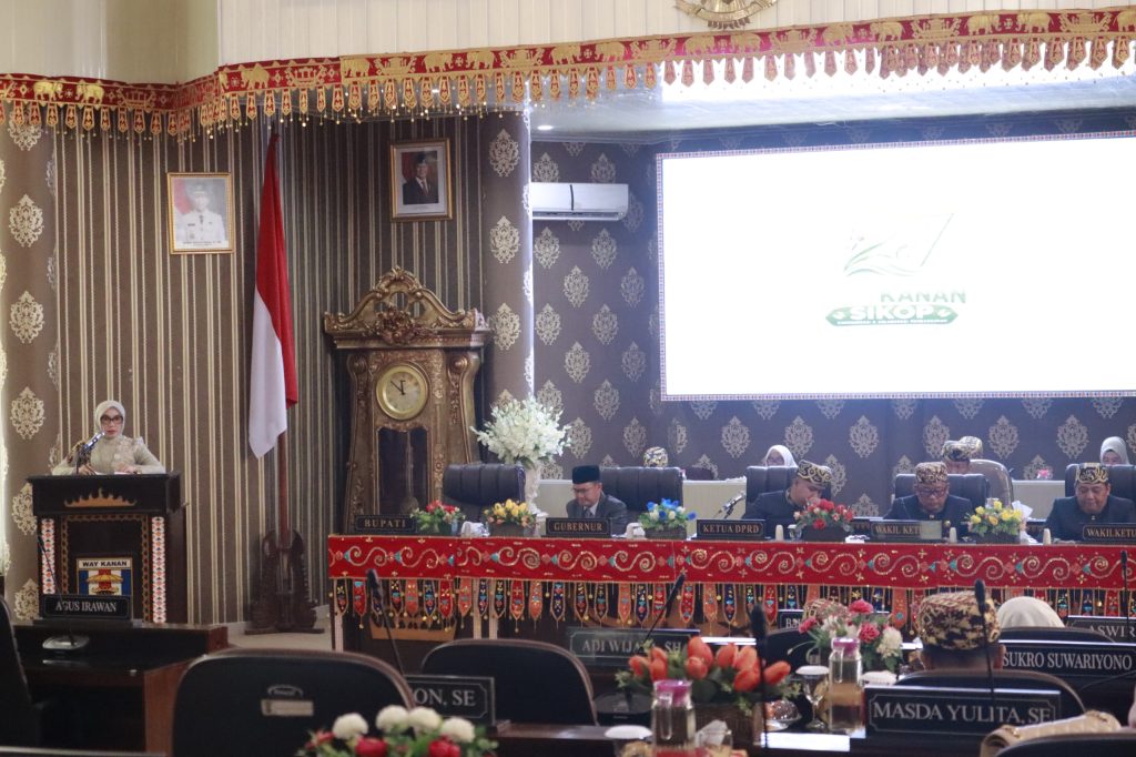 Bupati Ayu Asalasiyah Hadiri Rapat Paripurna DPRD HUT Kabupaten Way Kanan ke-27