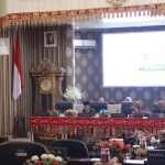 Bupati Ayu Asalasiyah Hadiri Rapat Paripurna DPRD HUT Kabupaten Way Kanan ke-27