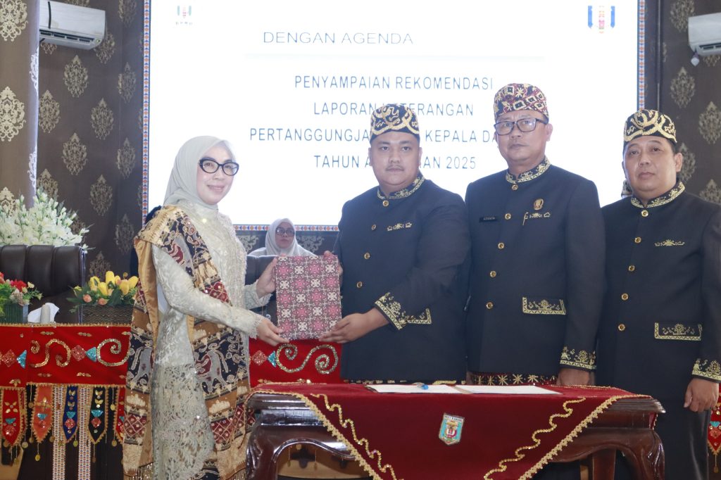 Paripurna Rekomendasi LKPJ 2025, Bupati Ayu Tekankan Evaluasi Kinerja dan Penguatan Kolaborasi Pembangunan