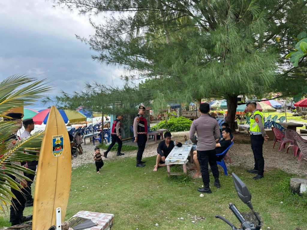 DEMI KESELAMATAN PENGUNJUNG, TON SIAGA IV BERIKAN IMBAUAN HUMANIS