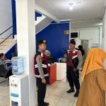 BERIKAN RASA AMAN KEPADA MASYARAKAT , SAT SAMAPTA LAKSANAKAN PENGAMANAN RUTIN DI BANK LAMPUNG