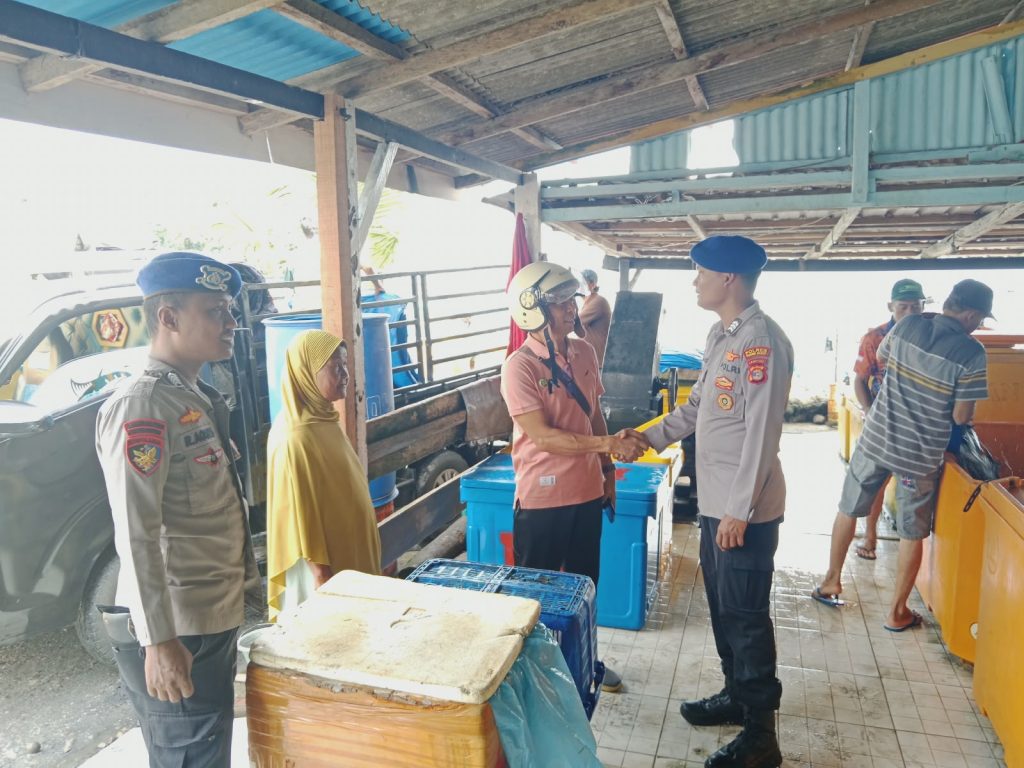 SAT POLAIRUD SAMPAIKAN IMBAUAN KESELAMATAN KEPADA PARA NELAYAN UNTUK TEKAN ANGKA KECELAKAAN LAUT