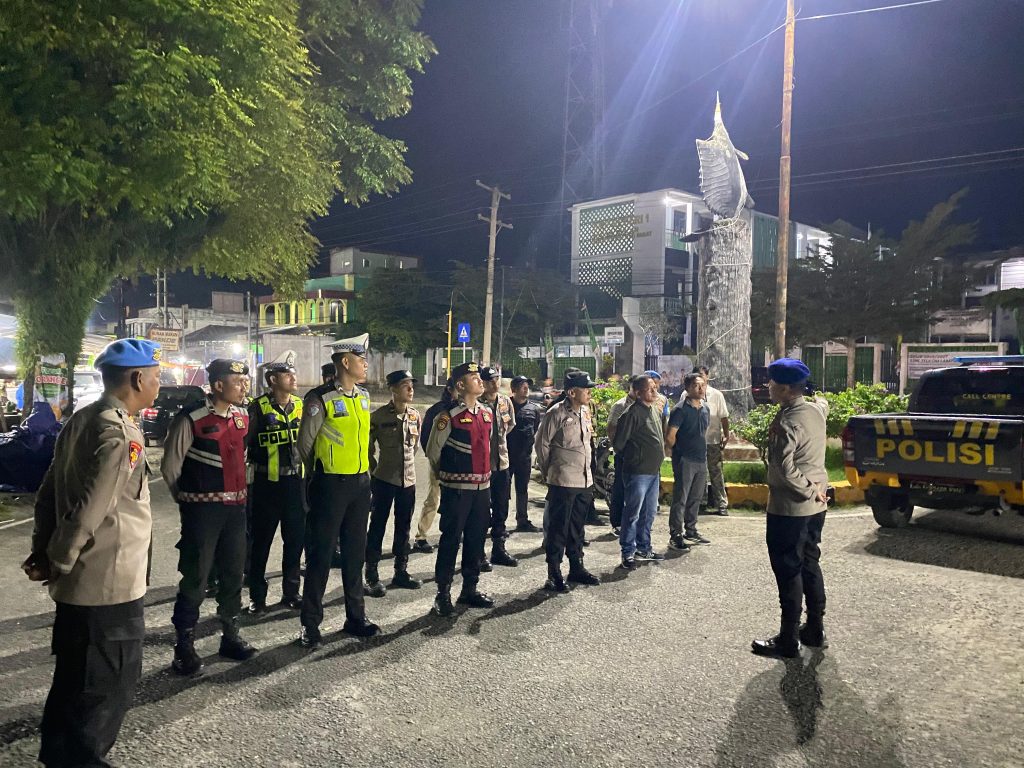 ANTISIPASI JAM RAWAN MALAM, POLRES PESISIR BARAT KERAHKAN TON SIAGA