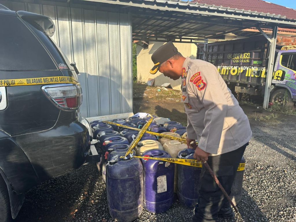 Polisi Amankan Diduga Pelaku Penyalahgunaan BBM Bersubsidi Hampir Satu Ton di Pakuan Ratu