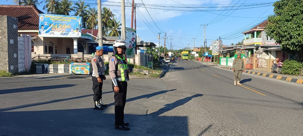 Sat Lantas Polres Pesisir Barat Laksanakan Pam Rawan Pagi untuk Berikan Pelayanan kepada Masyarakat