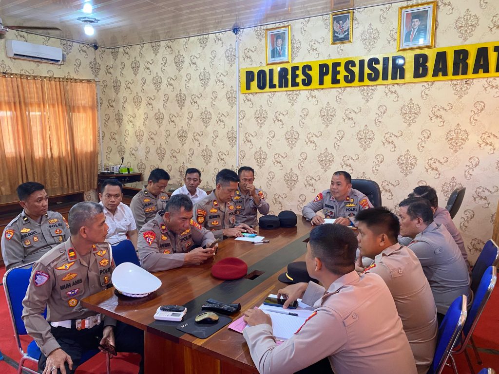 WAKAPOLRES PESISIR BARAT PIMPIN GIAT ANEV MINGGUAN