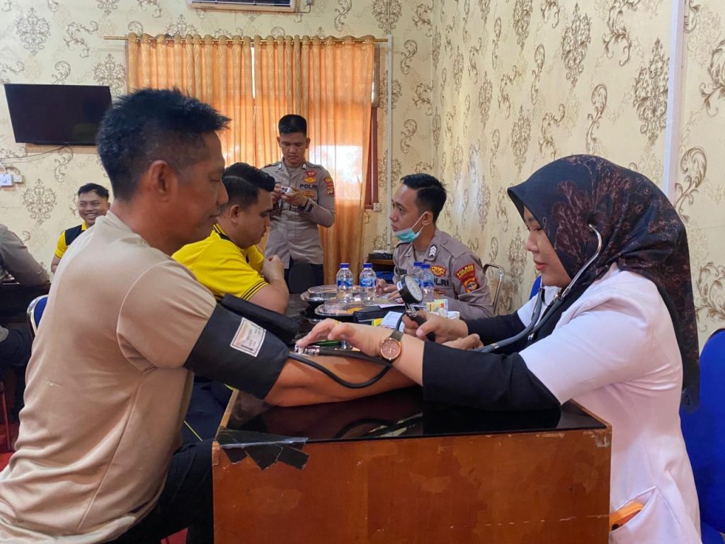 SAT SAMAPTA POLRES PESISIR BARAT LAKSANAKAN RIKES BERKALA UNTUK JAGA KESEHATAN PERSONEL