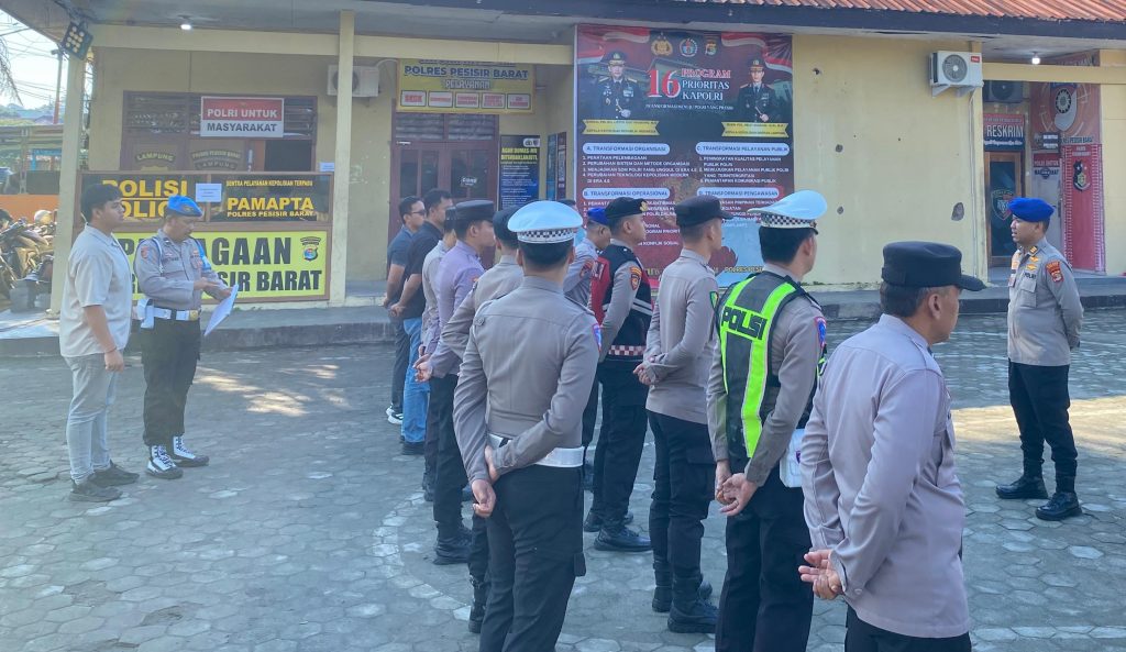 PLETON SIAGA V, SIAP CIPTAKAN SITUASI KONDUSIF DI WILKUM POLRES PESISIR BARAT