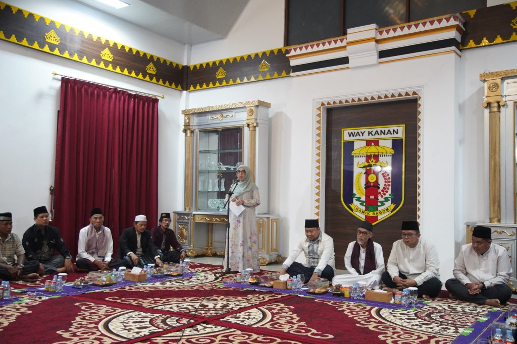 Pemkab Way Kanan Gelar Do’a Bersama Penuh Khidmat, Mengenang 40 Hari Wafatnya Tamanuri bin Hakim Raja Hukum