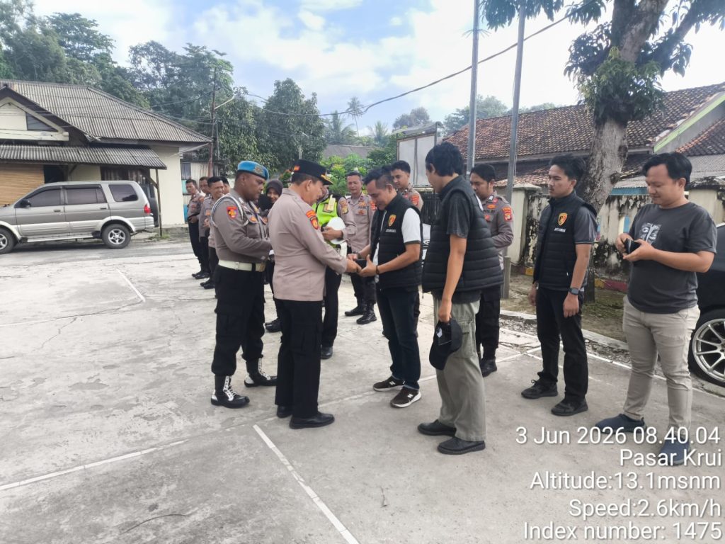 DALAM RANGKA MITIGASI PELANGGARAN DISIPLIN DAN ETIKA ANGGOTANYA, KAPOLSEK PESISIR TENGAH LAKUKAN INSPEKSI