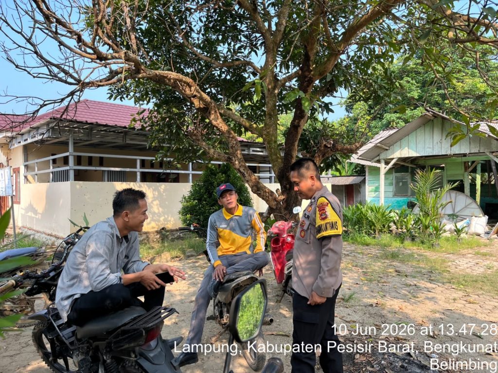 Sambang Desa, Bhabinkamtibmas Pererat Silaturahmi dengan Masyarakat