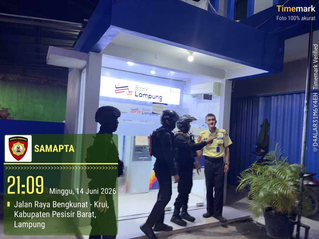 ANTISIPASI JAM RAWAN MALAM, PERSONEL SAT SAMAPTA POLRES PESISIR BARAT LAKSANAKAN PATROLI JANJI JAGA