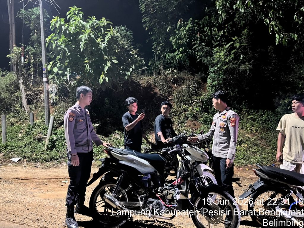 Polsubsektor Selendang Mayang Gelar Patroli Hunting Cegah Kejahatan Malam Hari