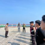 Jamin Keamanan Wisatawan, Personel Gabungan Polres Pesisir Barat Gelar Apel dan Patroli di Pantai Labuhan Jukung Krui 