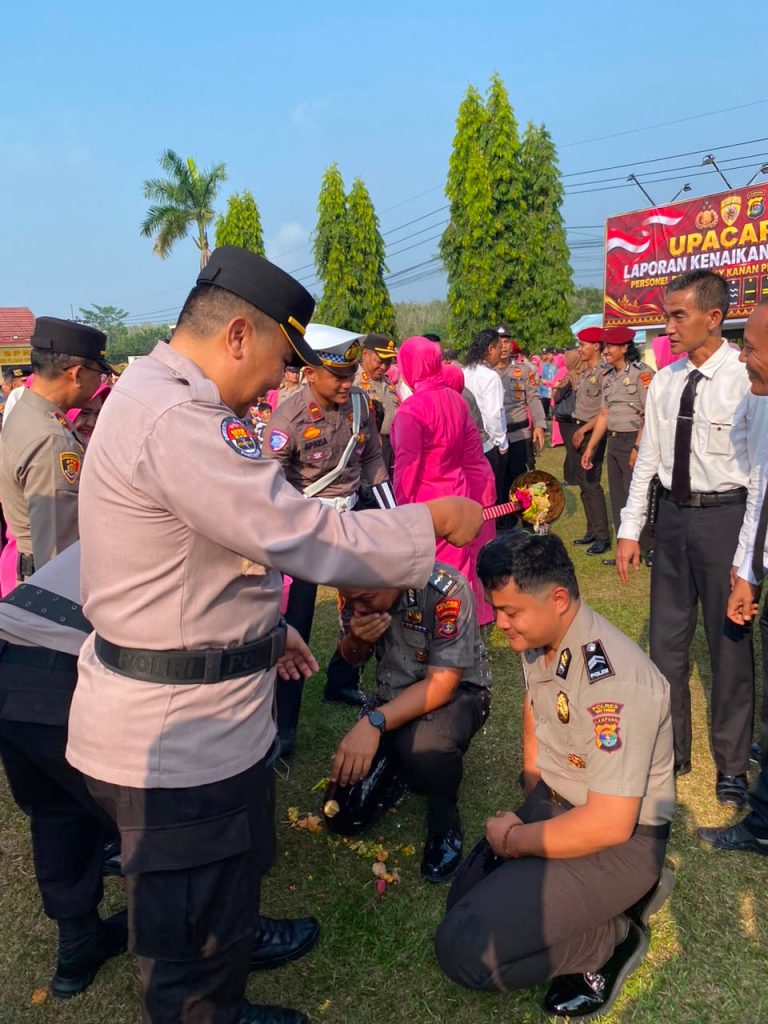 Kapolres Way Kanan Pimpin Upacara Kenaikan Pangkat 44 Personel Periode 1 Juli 2026