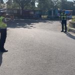 Sat Lantas Polres Pesisir Barat Gelar Pengamanan Rawan Siang di Simpang Labuhan Jukung