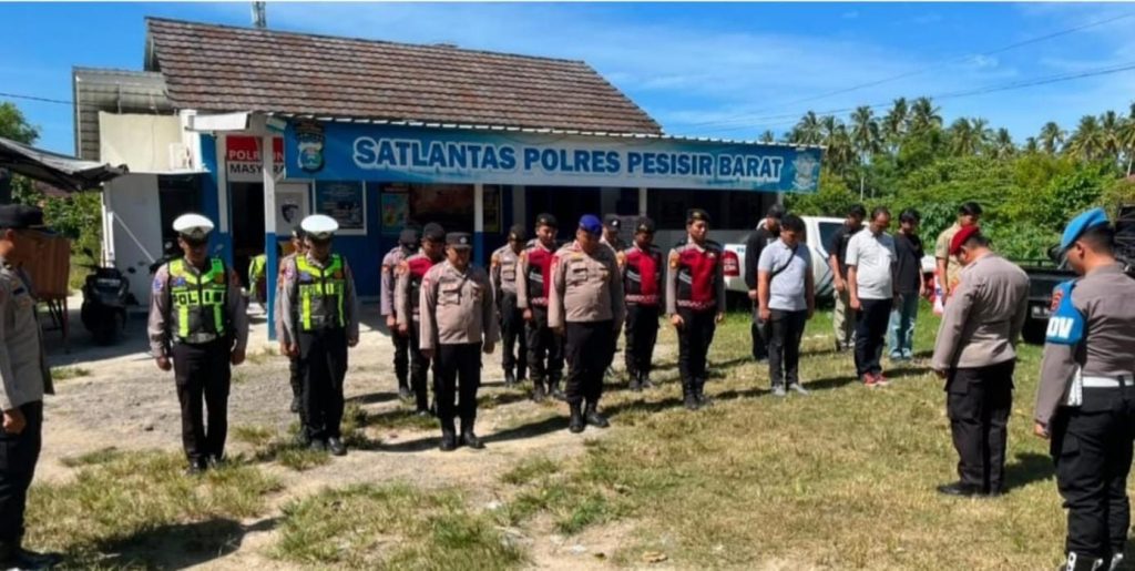 PATROLI KRYD PLETON SIAGA REGU I (SATU) POLRES PESISIR BARAT WUJUDKAN SITUASI KAMTIBMAS YANG AMAN DAN KONDUSIF