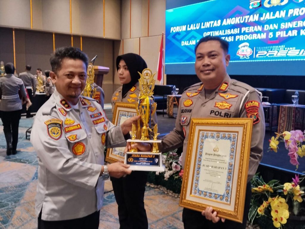 Sat Lantas Polres Way Kanan Hadiri Forum LLAJ Tahun 2026 di Bandar Lampung, Raih 2 Piagam Penghargaan Dari Kapolda Lampung