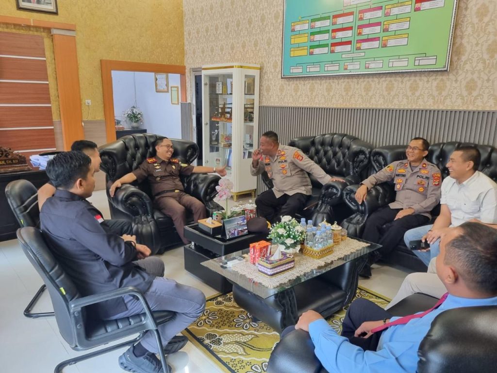 Kapolres dan Kejaksaan Negeri Way Kanan Berkomitmen Tingkatkan Sinergi dan Soliditas