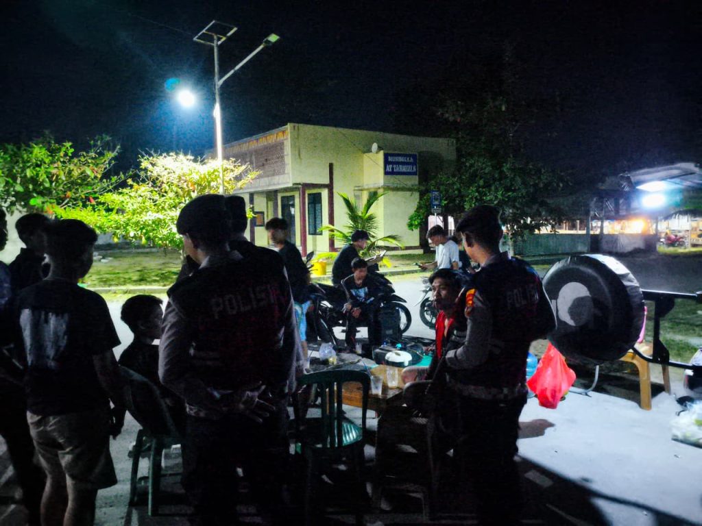Tim Patser Sat Samapta Polres Pesisir Barat Laksanakan Patroli Jam Malam