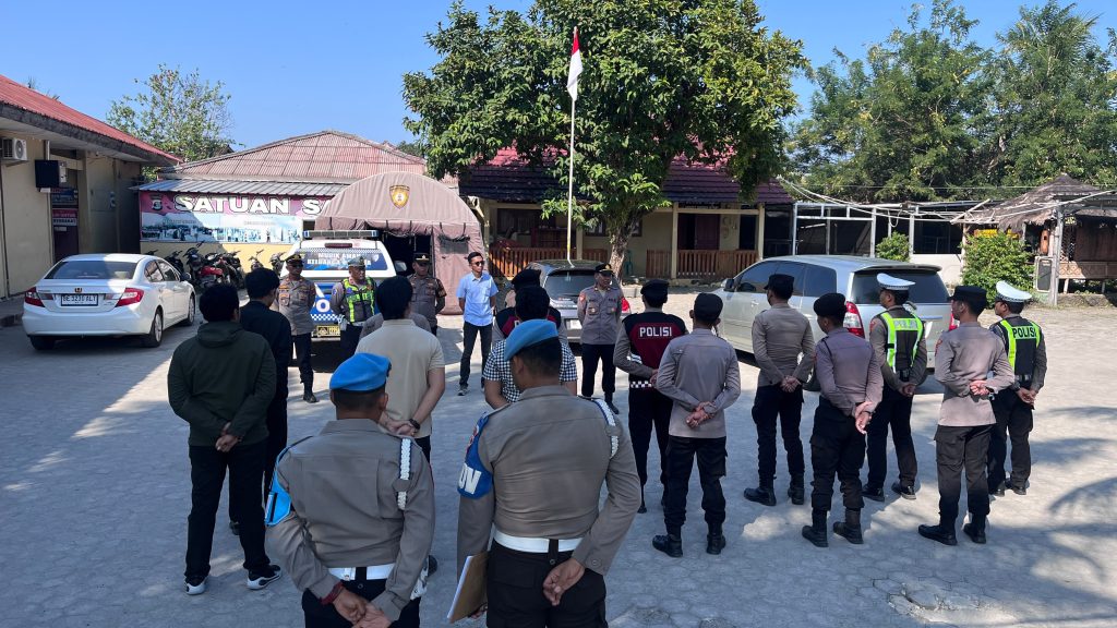 GIAT SIAGA PLETON II POLRES PESISIR BARAT, SIAP JAGA KAMTIBMAS DAN KELANCARAN LALU LINTAS