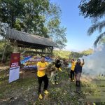 Polsek Baradatu Bersama Masyarakat Gelar Bakti Riligi di TPU Gedung Rejo
