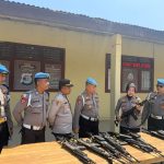 KAPOLRES PESISIR BARAT PIMPIN PENGECEKAN SENJATA API ORGANIK OLEH TIM MITIGASI BIDPROPAM POLDA LAMPUNG