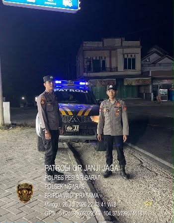 Antisipasi Kejahatan, Polsek Ngaras Gelar Patroli Malam