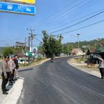 PERSONEL POLSEK PESISIR UTARA LAKSANAKAN PENGAMANAN PAWAN PAGI, WUJUDKAN KAMSELTIBCARLANTAS YANG AMAN DAN LANCAR