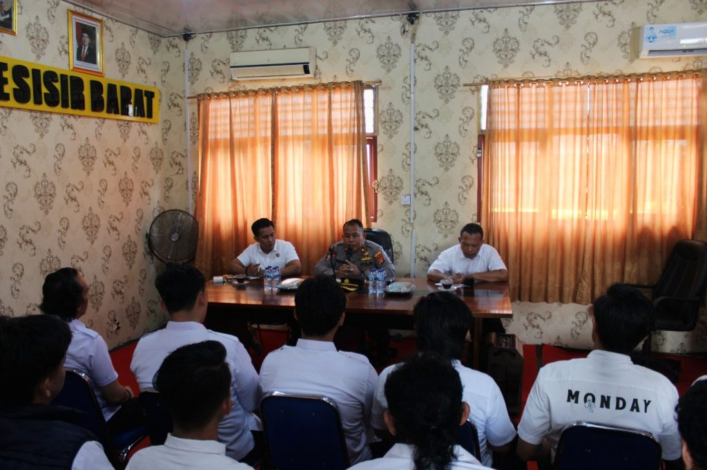 WAKAPOLRES PESISIR BARAT BERI PENEGASAN SERTA ARAHAN KEPADA JAJARAN SAT RESKRIM