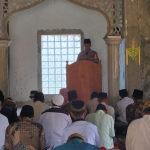 ANGGOTA BHABINKAMTIBMAS POLSEK NGARAS, SAMPAIKAN PESAN KAMTIBMAS YANG SEJUK, MELALUI KHOTBAH PADA SHALAT JUMAT