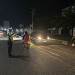 Berikan Pelayanan di Malam Hari, Sat Lantas Polres Pesisir Barat Gelar Patroli Blue Light