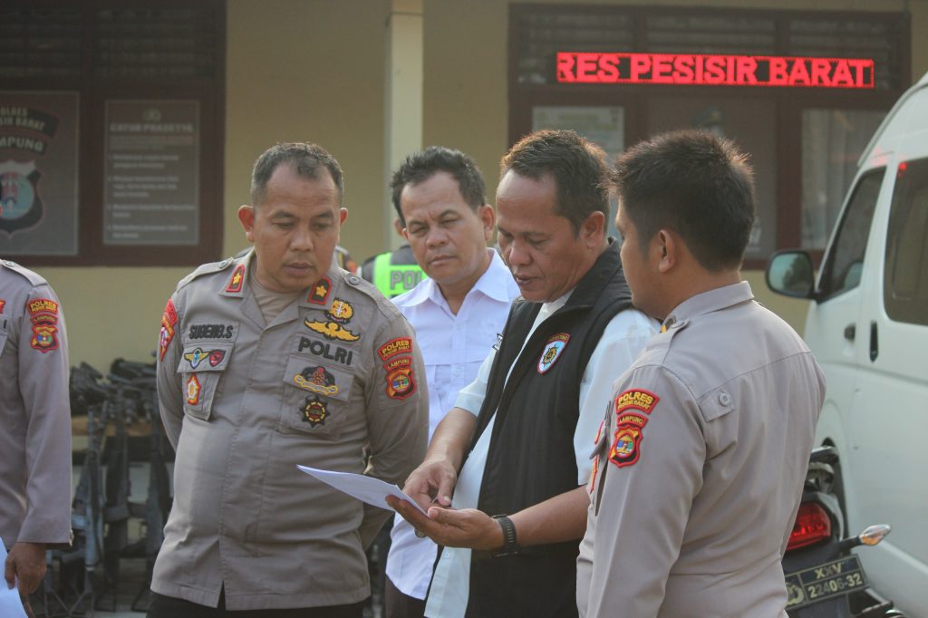 Wakapolres Pesisir Barat Dampingi Tim Verifikasi Polda Lampung Laksanakan Verifikasi Empat Bidang Fungsi