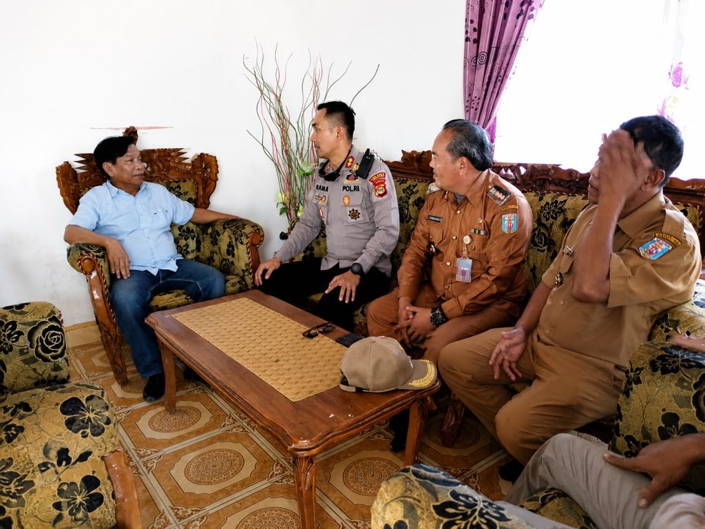 Pererat Sinergitas, Kapolres Silaturahmi dengan Tokoh Masyarakat Kampung Way Tuba