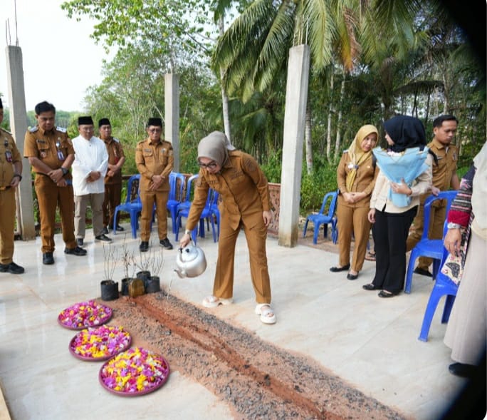 Bupati Way Kanan dan Jajaran Ziarah, Kenang Dedikasi Almarhum Ali Rahman