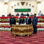 Bupati dan Wakil Bupati Tulang Bawang Menghadiri Rapat Paripurna di DPRD 