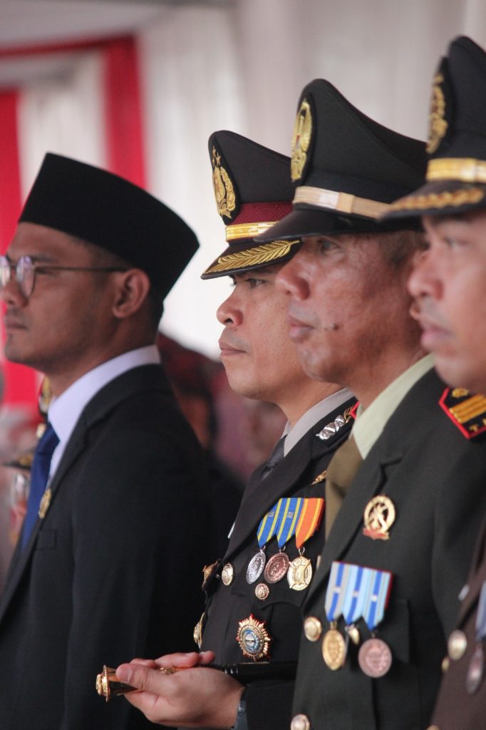 POLRES PESISIR BARAT LAKSANAKAN UPACARA PERINGATAN HARI PROKLAMASI KEMERDEKAAN RI KE-81