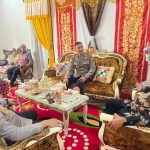 Jaga Kamtibmas Kondusif, Kapolres Way Kanan Perkuat Kemitraan dengan Tokoh Adat di Blambangan Umpu