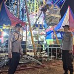 Jaga Kondusivitas Wilayah, Personil Polsek Kasui Amankan Kegiatan Pasar Malam