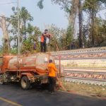 Satgas Karhutla Polres Way Kanan Bersama TNI, Damkar dan BPBD Padamkan Kebakaran Lahan di Umpu Semenguk