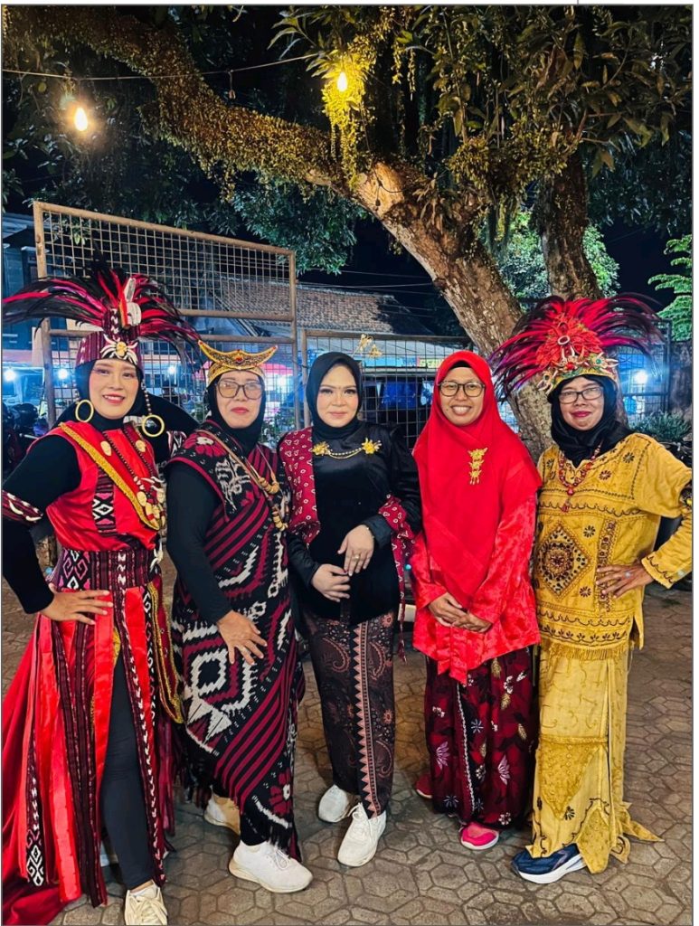 Kompak dan Spektakuler! 146 Keluarga Besar TK Dewi Sartika Gambirono Bawa Semangat Bhinneka Tunggal Ika dalam Karnaval Budaya Forum PAUD Bangsalsari