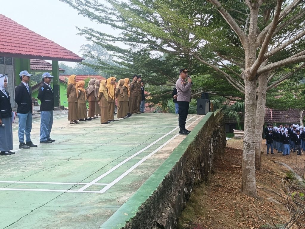 Cegah Kenakalan Remaja dan Bullying, Polsek Rebang Tangkas Gelar Police Goes to School di SMAN 1