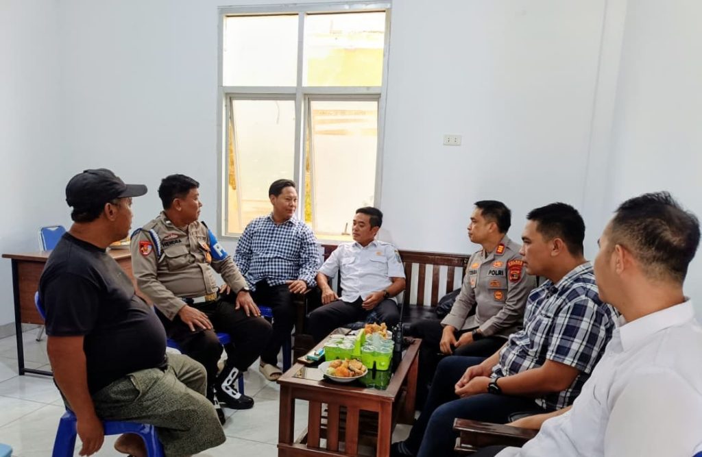 Ciptakan Kamtibmas Kondusif, Kapolsek Umpu Semenguk Gelar Cooling System dan Sambangi Kakam Negeri Baru