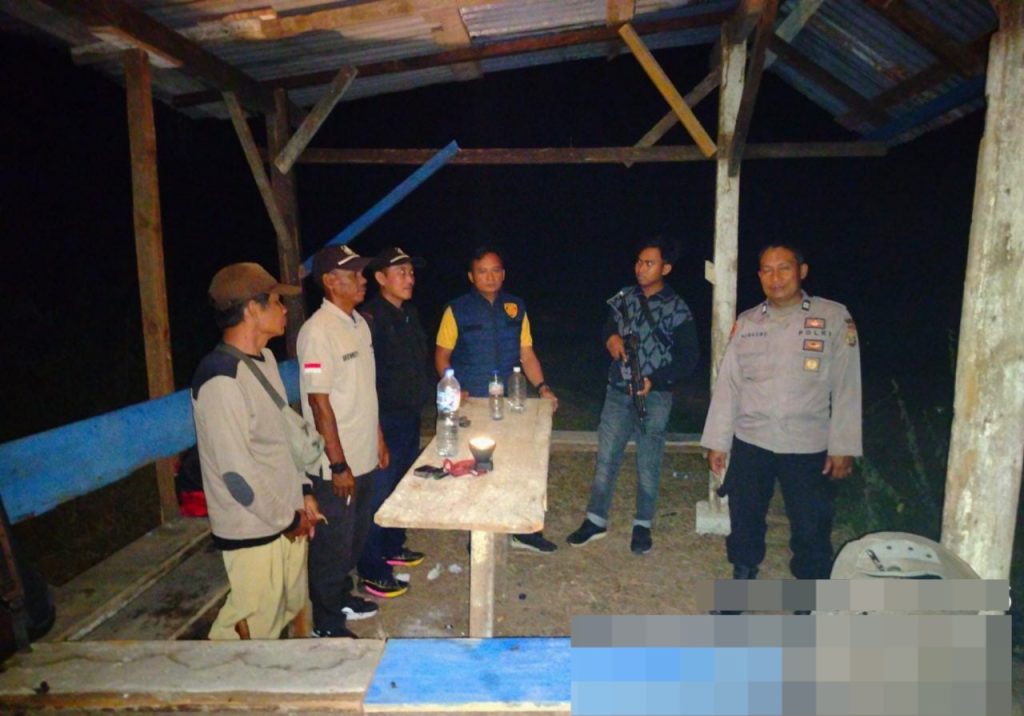 Polisi Cek Ronda Malam, Bangun Kesadaran Warga Jaga Keamanan di Way Tuba